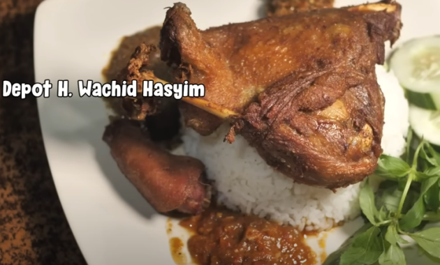 4 Rekomendasi Bebek Goreng Legendaris di Surabaya: Dari Ukuran Jumbo hingga Sambal Mantap!