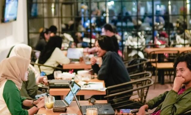 7 Kafe 24 Jam di Surabaya: Surganya Nongkrong Malam yang Seru!