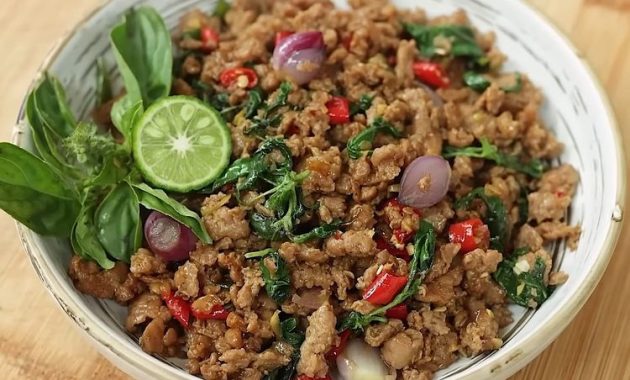 Resep Ayam Cincang Tumis Kemangi Khas Chef Devina, Nikmat dan Harum!