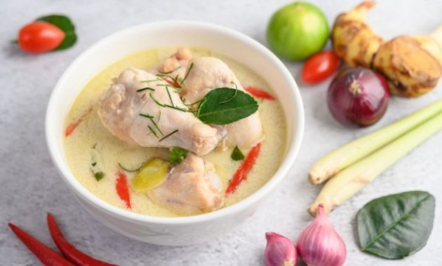 Resep Sup Ayam Santan: Kuah Gurih dan Pedasnya Memuaskan