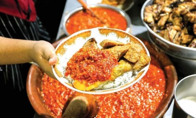 Pedasnya Mantap! 7 Rekomendasi Tempat Makan Sego Sambal di Surabaya, Kuliner Legendaris yang Wajib Dicoba
