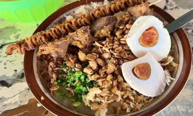 Rekomendasi Empuknya Bubur Ayam Terbaik di Surabaya: 4 Lokasi Favorit yang Selalu Ramai