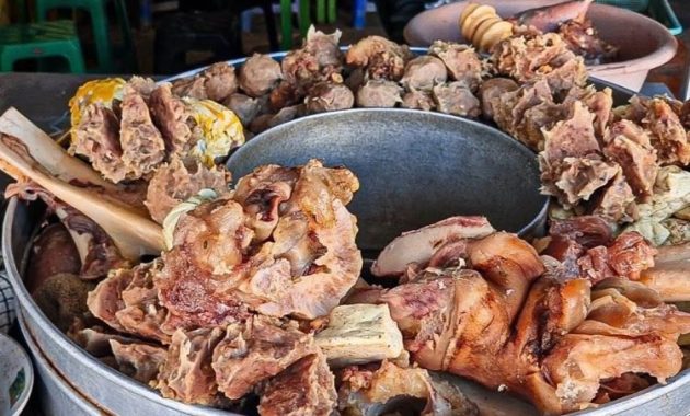 4 Tempat Makan Surga di Gresik: Bakso dan Penyetan dengan Bonus Gratisannya