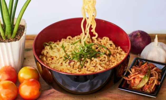 Resep Mudah Mie Rebus Kimchi: Kenikmatan Segar yang Akan Buat Anda Melek