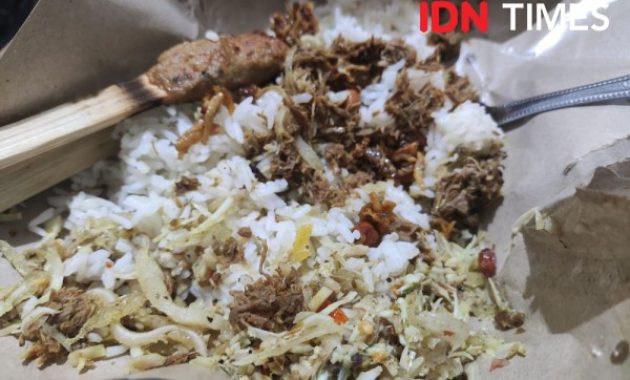 Resep Lawar Sapi Bali: Campuran Gurih dan Pedas yang Memikat