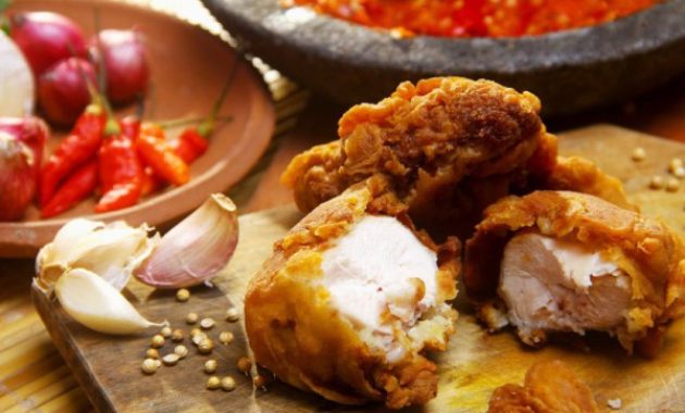 Resep Ayam Goreng Terasi Ungkep: Sajian Lezat untuk Makan Nasimu