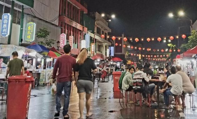 Rekomendasi 10 Kuliner Malam Legendaris di Surabaya: Tempat-Tempat Ini Tak Pernah Sepi, Wajib Dicoba Jika Lapar Menerjang!