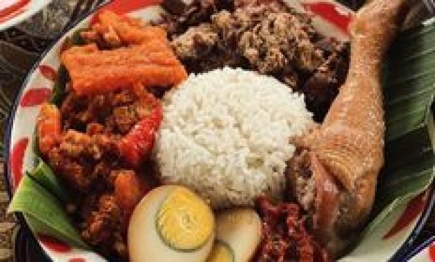 6 Tempat Makan Ikonik Nganjuk: Hidden Gems Tersembunyi untuk Para Penggemar Kuliner Sejati