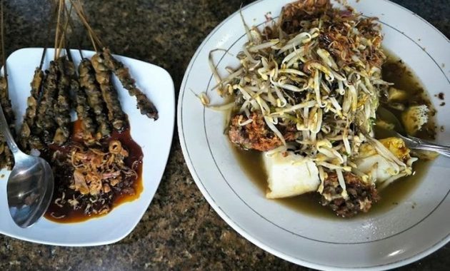 Temukan Rasa Lontong Balap Terenak di Surabaya dengan Harga Mulai 8 Ribu Rupiah saja!