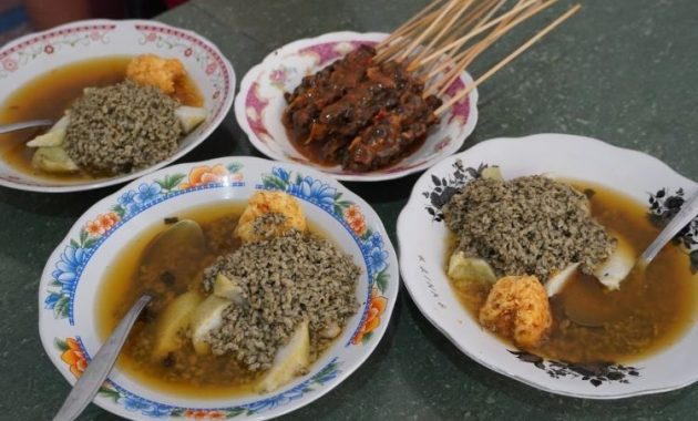 3 Rekomendasi Teratas Lontong Kupang di Surabaya: Rasanya Luar Biasa, Kuahnya Enak, Kupangnya Menggugah Selera