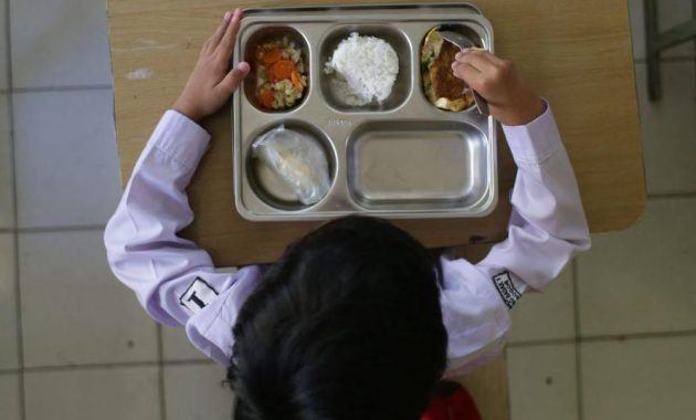 Ribuan Siswa Keracunan dari MBG, Orang Tua Trauma dan Melarang Anaknya Mengonsumsi – “Bukannya Meringankan, Malah Ingin Membunuh”