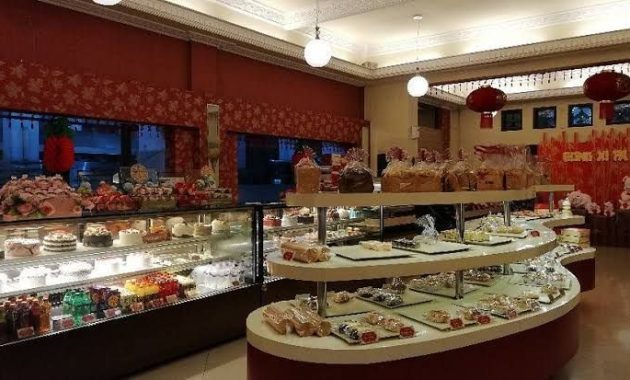 Tentu! Berikut rephrasenya dalam Bahasa Indonesia yang lebih menarik dan singkat, tetap menjaga makna asli:

**”10 Toko Kue Handmade Terlezat di Surabaya untuk Pecinta Rasa Autentik”**

Jika kamu ingin versi yang lebih gaya media atau clickbait namun tetap profesional, ini alternatifnya:

**”Wajib Coba: 10 Toko Kue Handmade Terbaik di Surabaya untuk Lidah Pecinta Rasa Asli”**

Berikan tahu jika kamu ingin nuansa yang lebih santai atau formal.