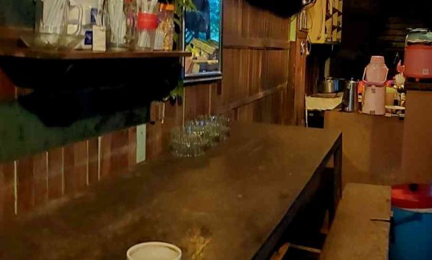 Bunga Rasa di Trotoar Kota Solo