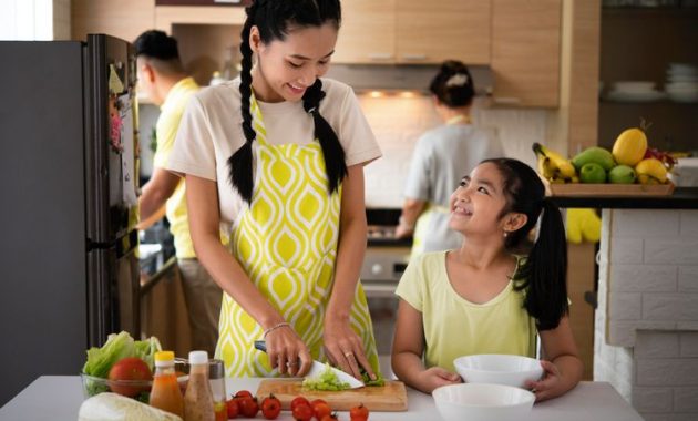 Dapur Aman, Perut Tenang: 5 Tips Masak Sehat untuk Keluarga