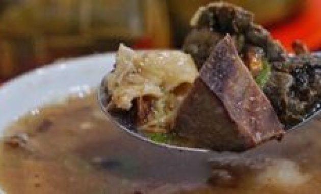 Solusi Kebutuhan Makan Malam: Rekomendasi Restoran 24 Jam di Makassar