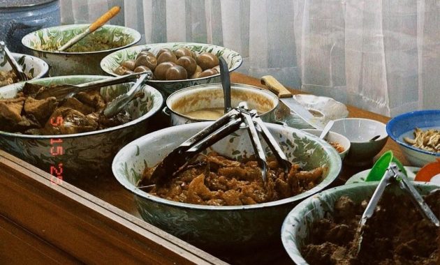 5 Gudeg Koyor Terenak di Jakarta, Rasa Medhok yang Menggugah Selera!