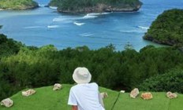 Wisata Kuliner Romantis Jatim 2025: 9 Tempat Makan di Atas Pasir yang Membuat Pasangan Meleleh
