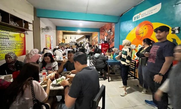 7 Tempat Makan Legendaris Surabaya yang Wajib Dikunjungi Wisatawan, Mulai dari Sate Klopo hingga Lontong Balap