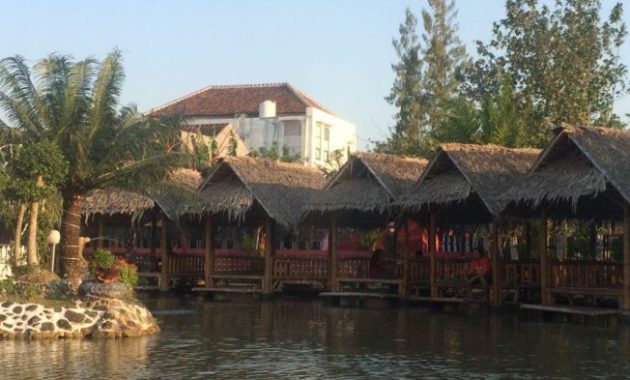 5 Kuliner Lezat di Karanganyar Jateng untuk Keluarga, Rasakan Pengalaman Makan di Atas Telaga