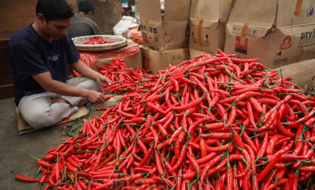 Harga Pangan Hari Ini: Beras, Cabai, Bawang Turun Signifikan