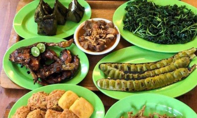 3 Rekomendasi Warung Nasi Timbel Khas Pangandaran yang Disukai Wisatawan
