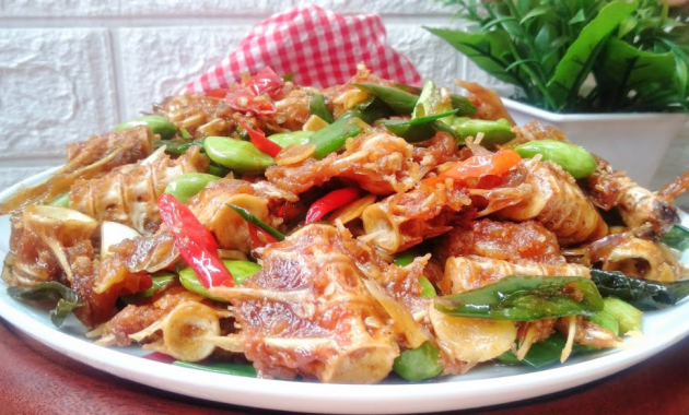 Tulang Jambal Roti, Kuliner Pangandaran yang Menggugah Selera