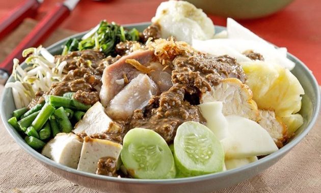 Mengenal Rujak Cingur, Kuliner Khas Surabaya yang Disukai Wisatawan dan Jadi Simbol Budaya Lokal