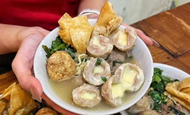5 Bakso Keju Enak di Jakarta: Rasa Lumer dan Creamy yang Menggugah Selera