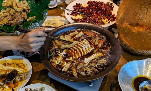 Destinasi terbaru KL untuk makanan Sichuan yang hebat: MinJian Granary datang dari Chongqing dengan ‘mao xue wang’ yang wajib dicoba