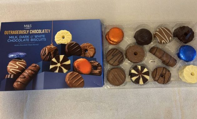 Saya mencoba kue kering cokelat Natal dari Aldi, M&S, Tesco, dan Morrisons — dua di antaranya mendapat skor 1 dari 5