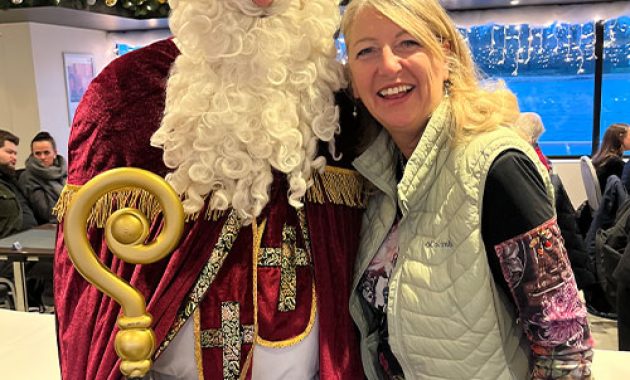 48 Jam di Pasar Natal Dusseldorf