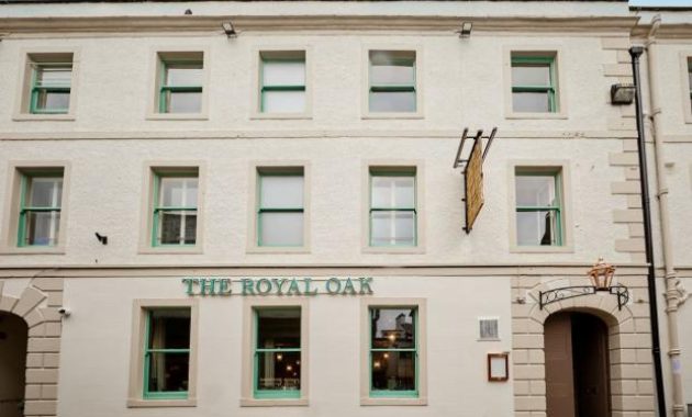 Ulasan: Royal Oak dan keajaiban Natal di Keswick