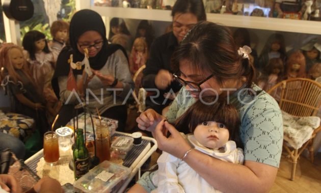 Sunday Afternoon Coffee: 5 Kafe Bertema Perpustakaandi Malang yang Cocok untuk Pasangan Ngobrol Santai Berdua