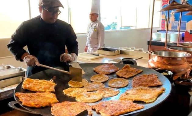10 Martabak Tradisional Legendaris yang Masih Ramai Pembeli di Medan